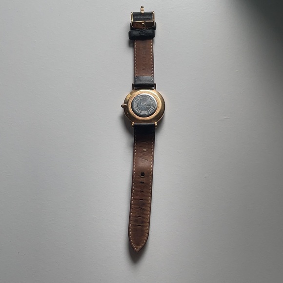 Daniel Wellington Classic watch - Picture 3 of 6